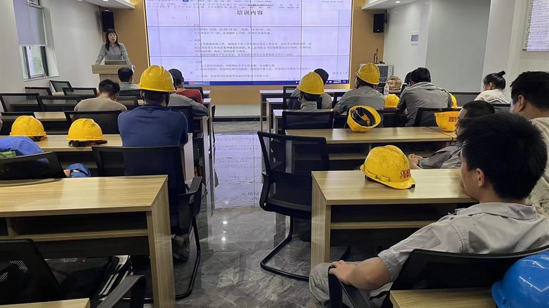 少儿编程课程：揭秘其背后的优与劣